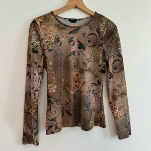 Eyeshadow all over printed long sleeve top
